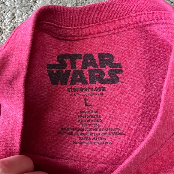 EUC Men’s Star Wars Graphic Short Sleeve Tee size Large in Red - Picture 3 of 4